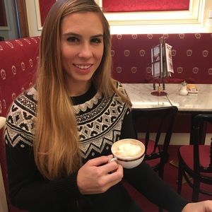 Meet your Posher, Alessa